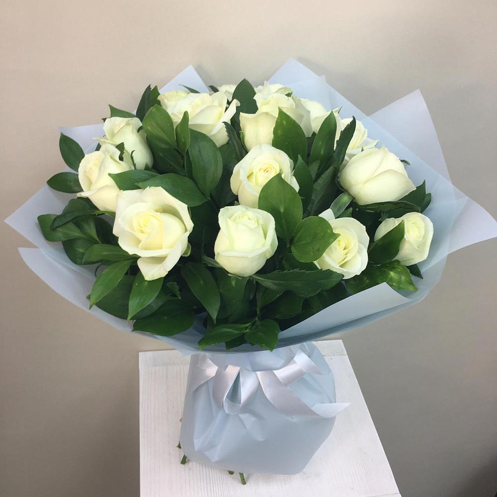 15 Белых роз Проуд в Лесной Пушкинский район Букет 15 Белых роз Проуд в Лесной Пушкинский район