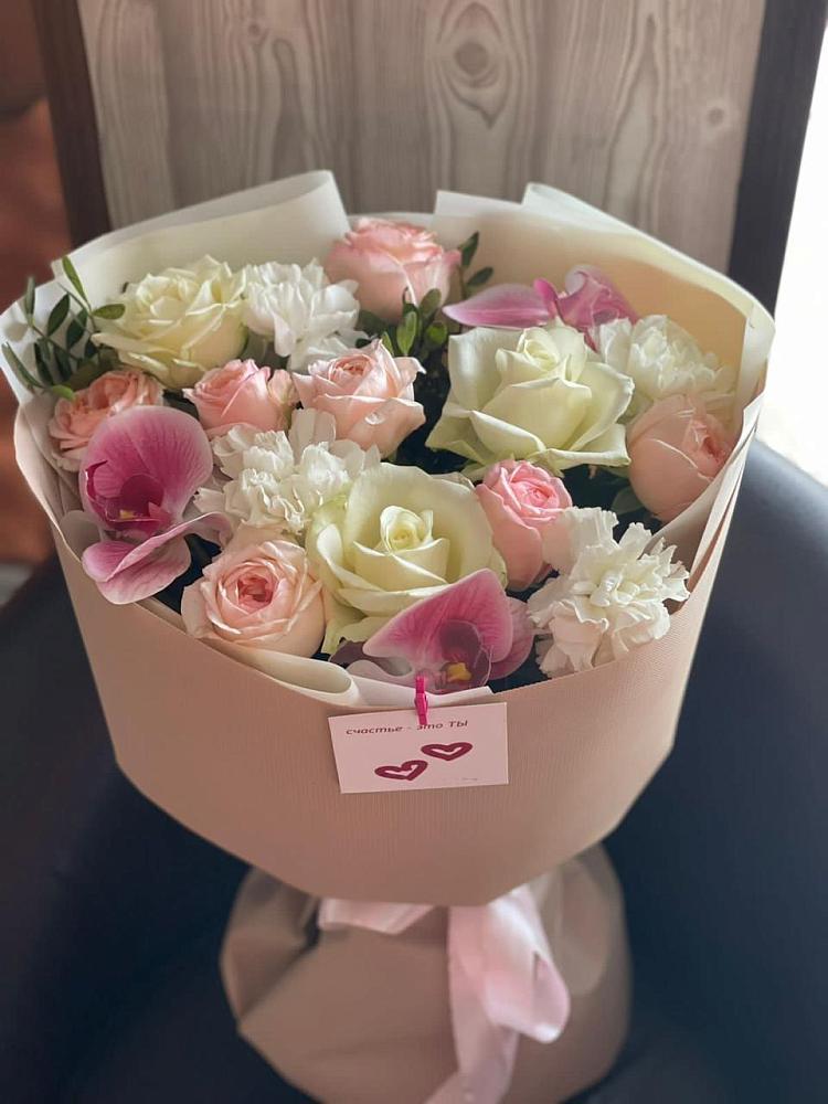 Букет цветов из: Орхидеи, Розы и Гвоздики в Лесной Пушкинский район