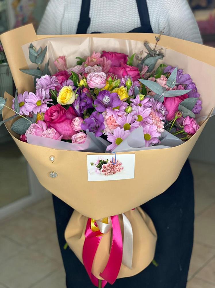 Букет цветов из: Хризантемы, Гвоздики и Альстромерии в Лесной Пушкинский район