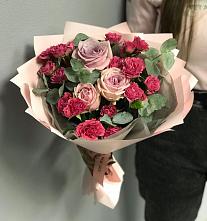 Букет восхищение в Лесной Пушкинский район Букет цветов из:  Гвоздики и Розы в Лесной Пушкинский район