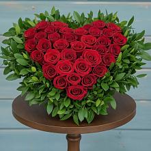 Композиция Сердце в любви в Лесной Пушкинский район Цветочная композиция из Розы в виде сердца в Лесной Пушкинский район