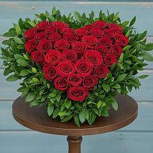 Композиция Сердце в любви в Лесной Пушкинский район Цветочная композиция из Розы в виде сердца в Лесной Пушкинский район