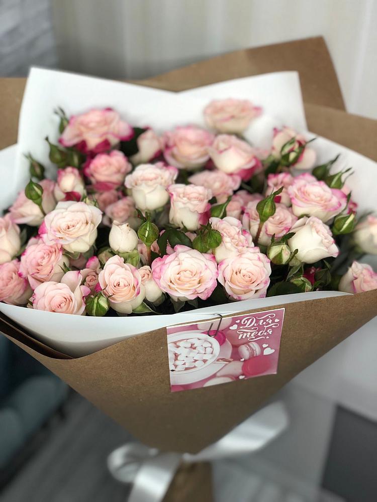 Букет цветов из: Розы в Лесной Пушкинский район