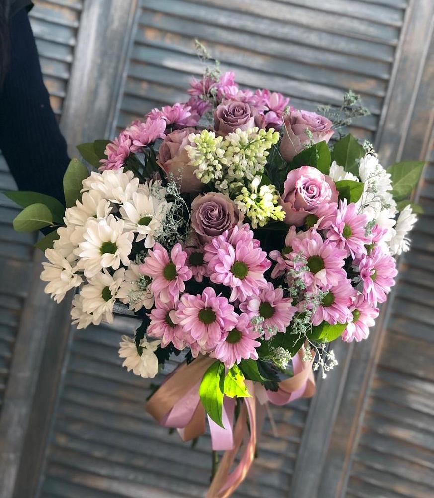 Букет цветов из: Хризантемы и Розы в Лесной Пушкинский район