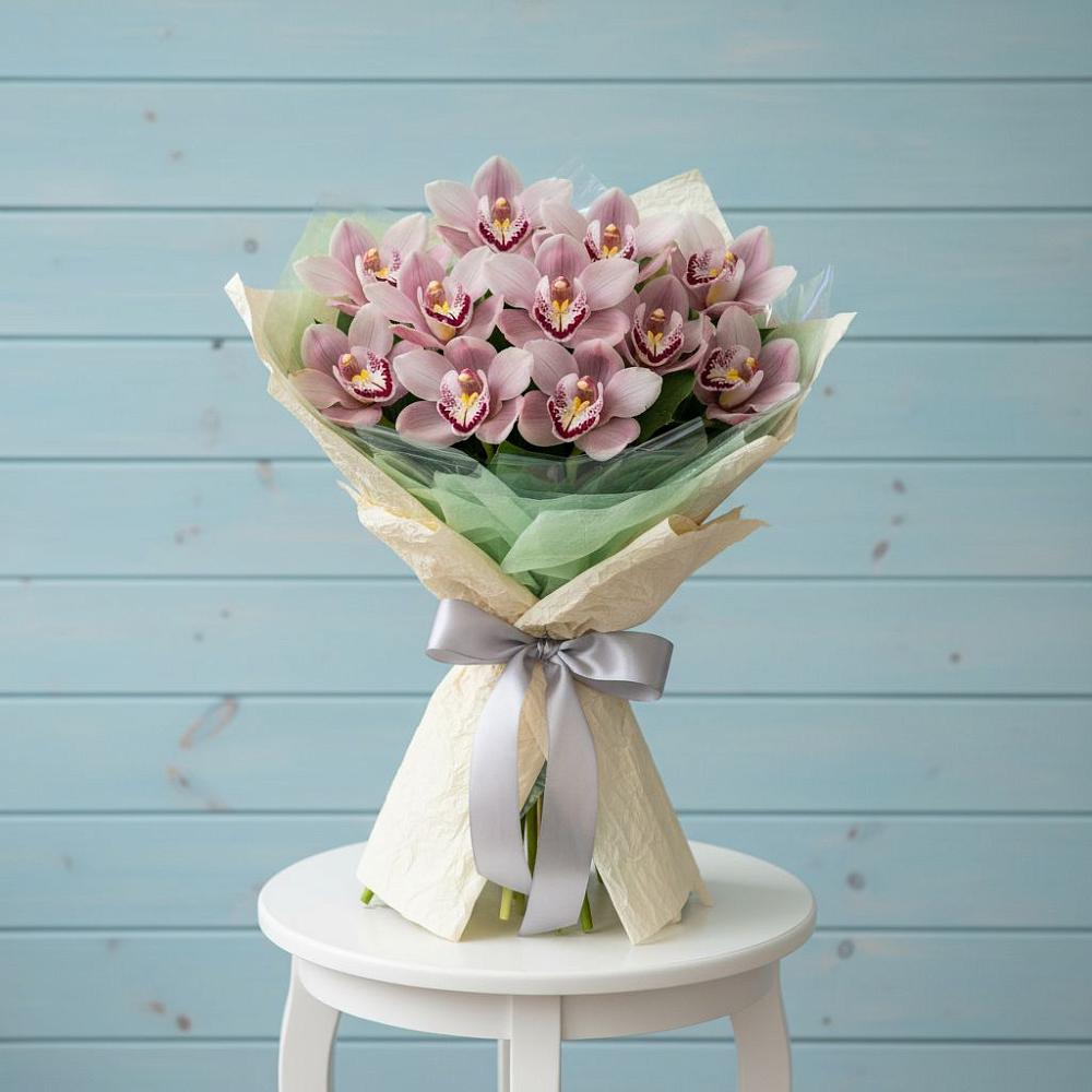 Букет 11 орхидей в Лесной Пушкинский район Букет цветов из: Орхидеи и Розы в Лесной Пушкинский район