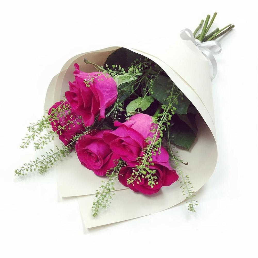 Букет ярко-розовый в Лесной Пушкинский район Букет цветов из: Розы в Лесной Пушкинский район