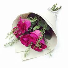 Букет ярко-розовый в Лесной Пушкинский район Букет цветов из:  Розы в Лесной Пушкинский район