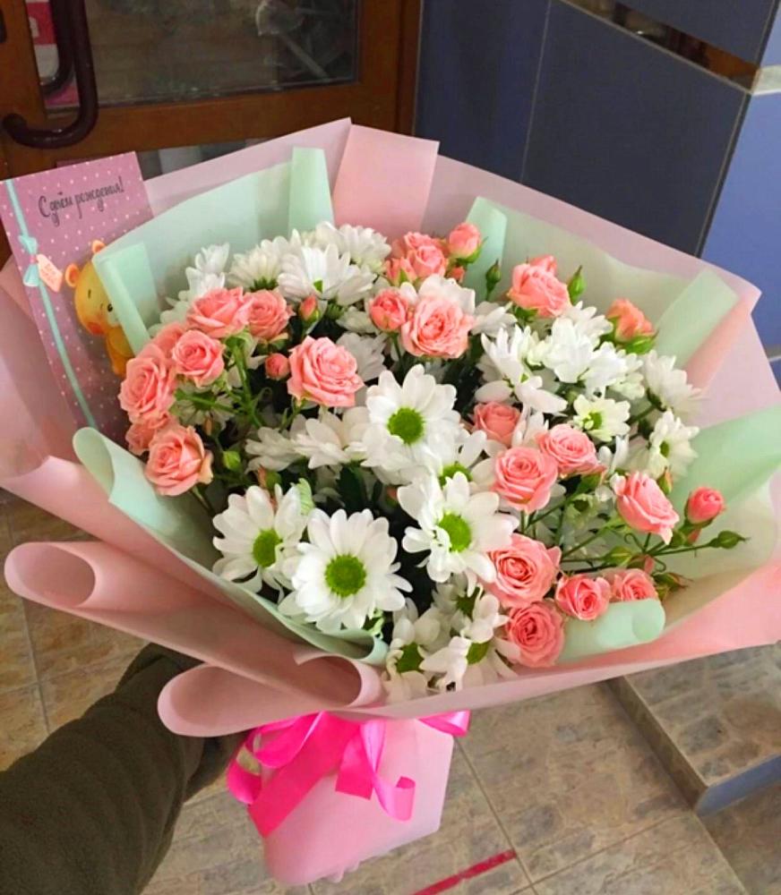 Букет цветов из: Розы и Хризантемы в Лесной Пушкинский район