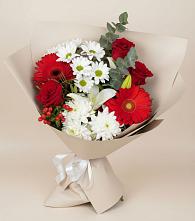 Букет поцелуй лета в Лесной Пушкинский район Букет цветов из:  Розы, Хризантемы, Герберы и Лилии в Лесной Пушкинский район