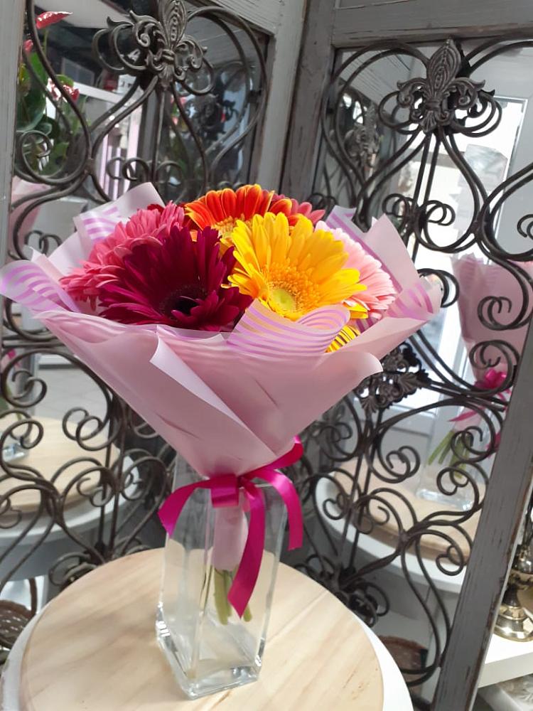 Букет радуга в Лесной Пушкинский район Букет цветов из: Герберы в Лесной Пушкинский район