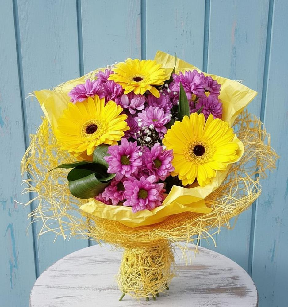 Букет цветов из: Хризантемы и Герберы в Лесной Пушкинский район