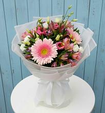 Букет прохладный бриз в Лесной Пушкинский район Букет цветов из:  Герберы, Альстромерии и Лизиантусы в Лесной Пушкинский район