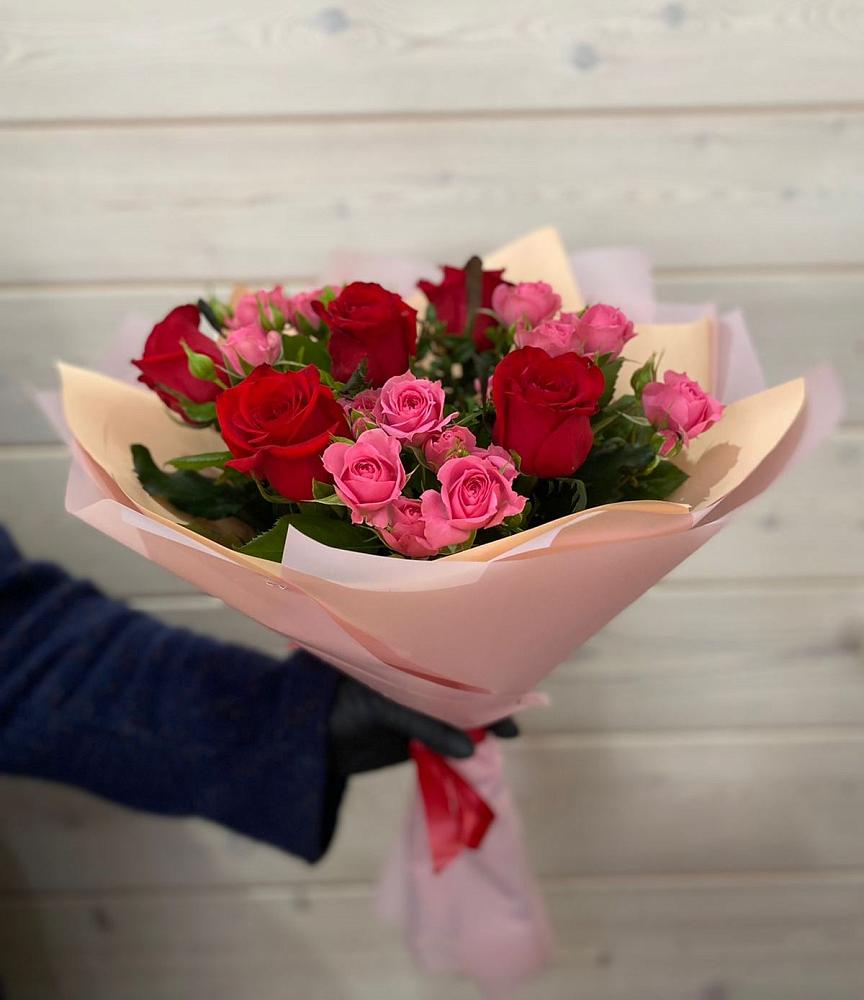 Букет цветов из: Розы в Лесной Пушкинский район