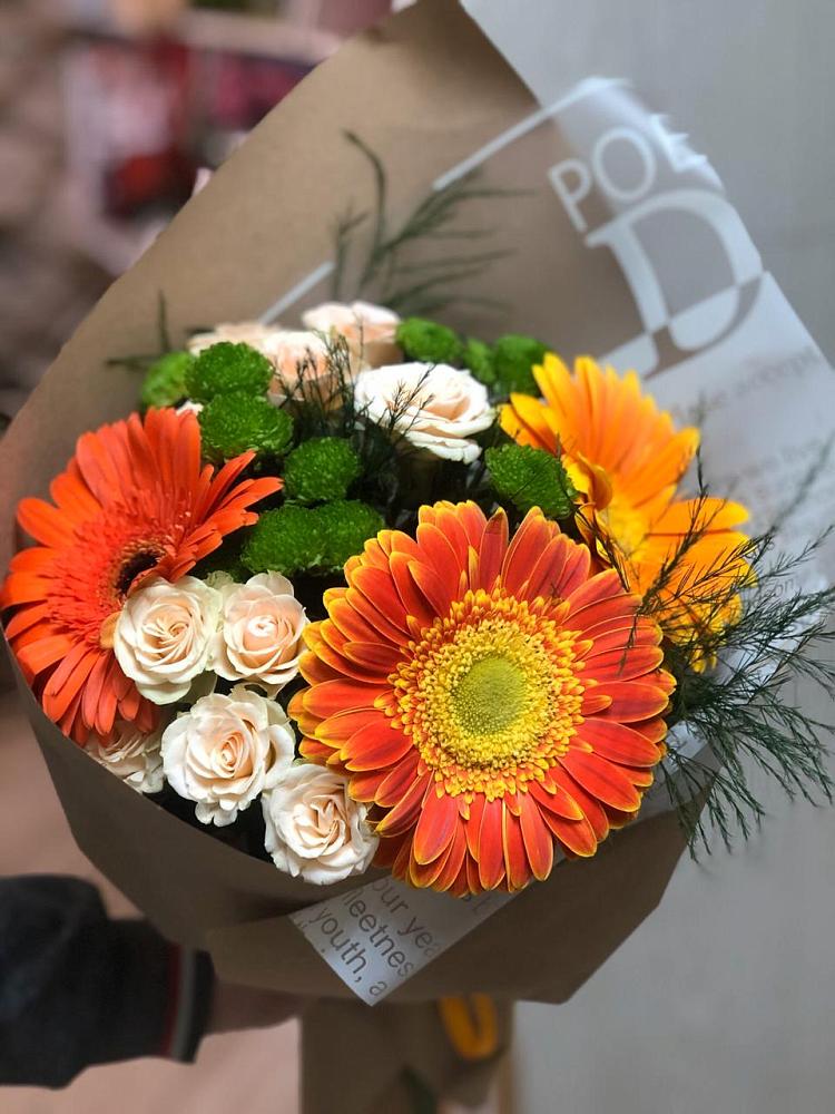 Букет цветов из: Герберы, Хризантемы и Розы в Лесной Пушкинский район