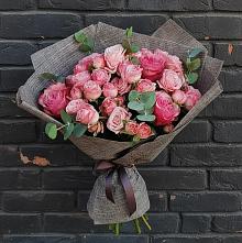 Букет розы в пальмах в Лесной Пушкинский район Букет цветов из:  Розы в Лесной Пушкинский район