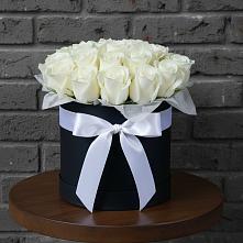 Композиция воздушная нежность в Лесной Пушкинский район Цветочная композиция из Розы в шляпной коробке в Лесной Пушкинский район